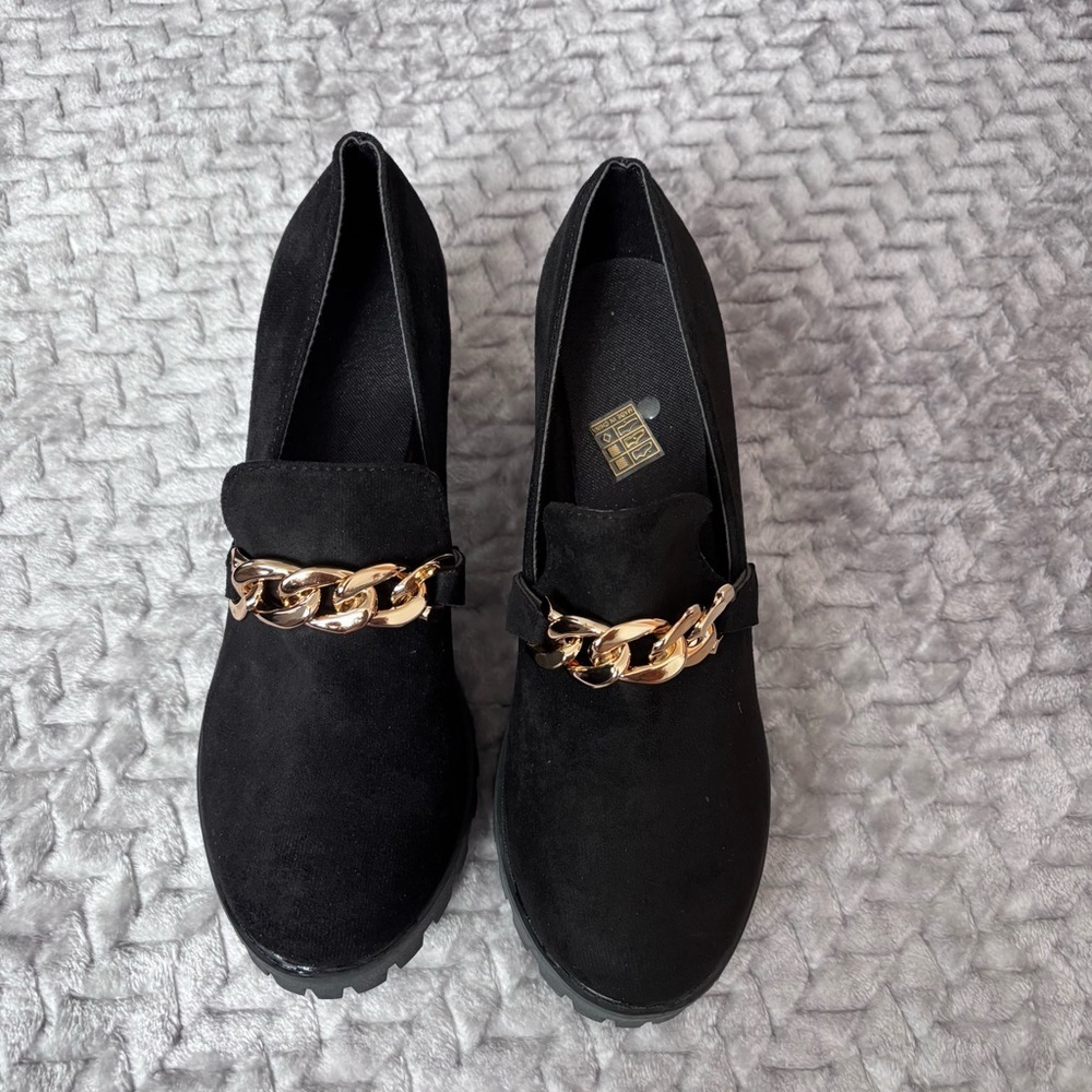 NWT  Black Loafers with Gold Chain Accent